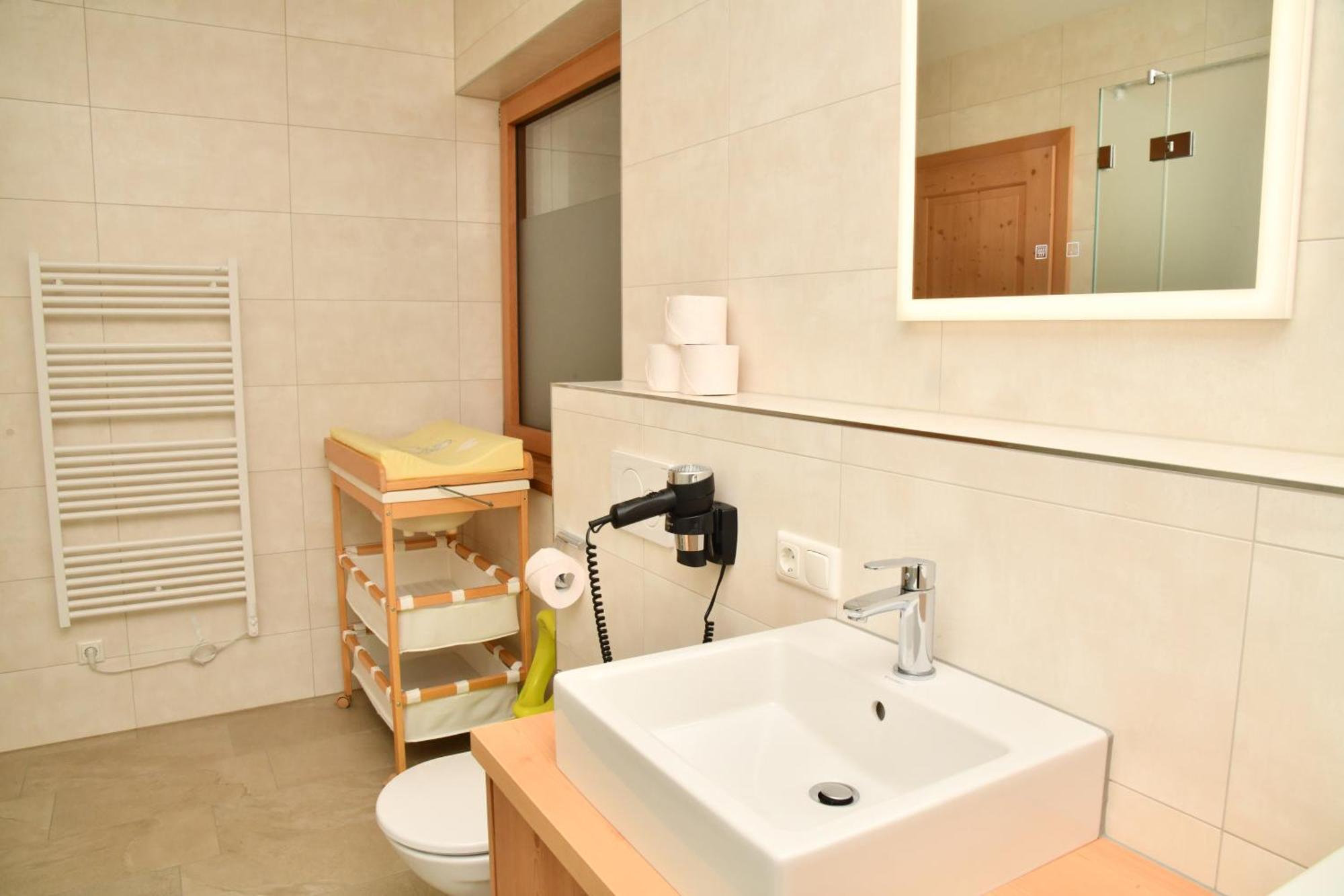 Apartment Neben Der Gondelbahn - Haus Nord Brixen im Thale